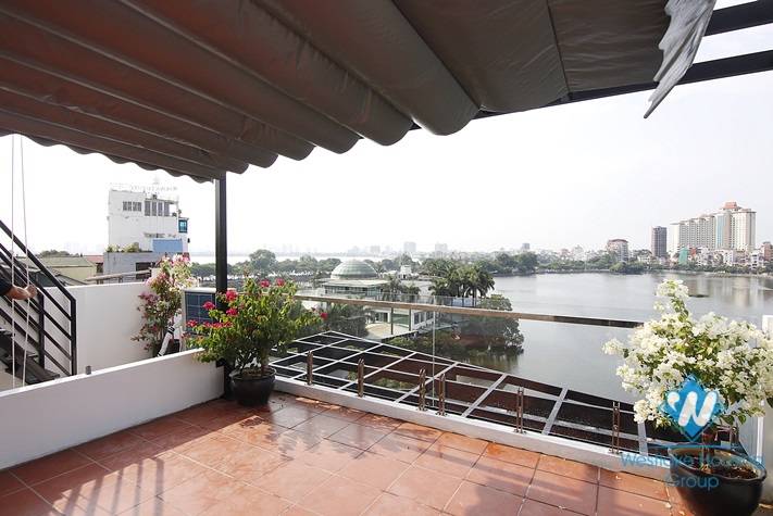 A brand-new studio with lake view on Tran Vu street, Truc Bach area, Ba Dinh